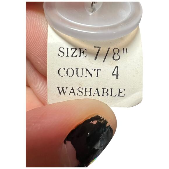 Vintage Classic Clear Pearl Buttons 4pc Card Seven Eighths Washable - Picture 5 of 5